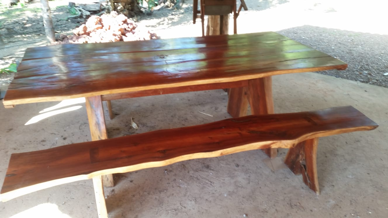 Mesa com Banco Live Edge